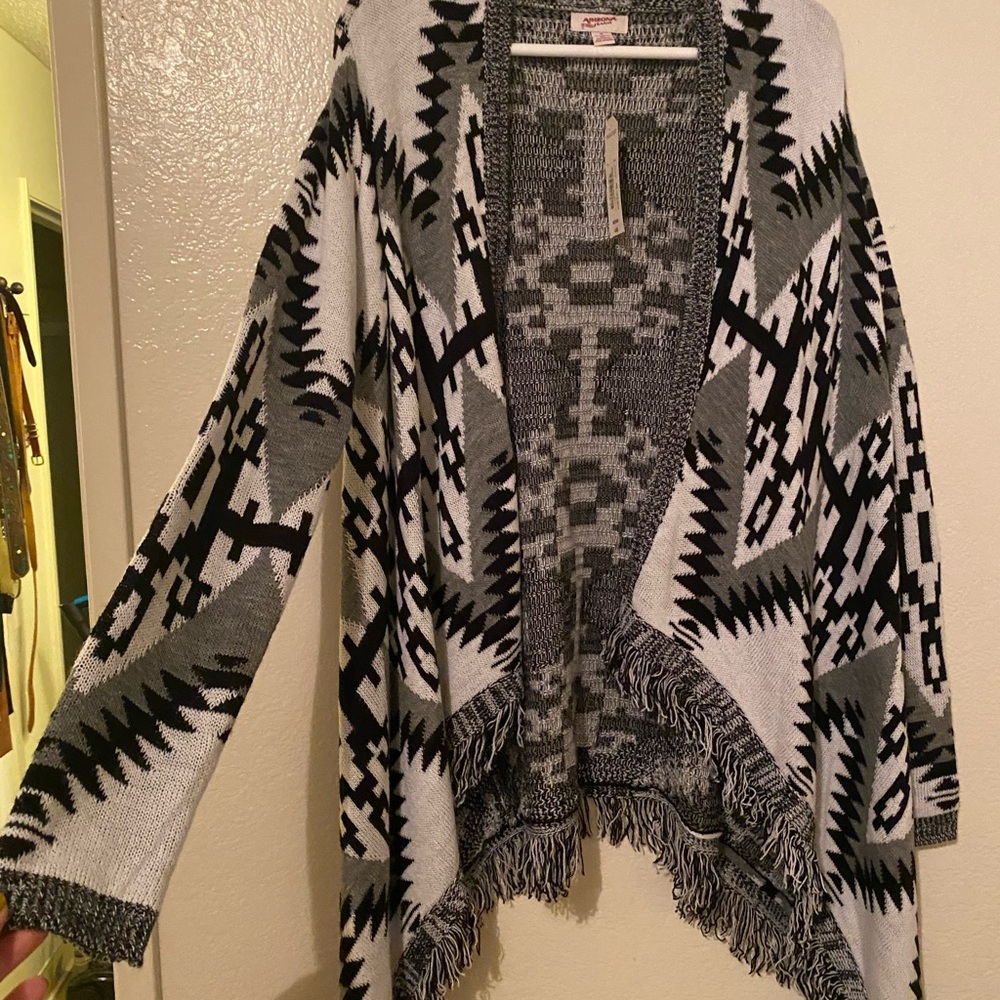 Cardigan - Picture 2 of 3